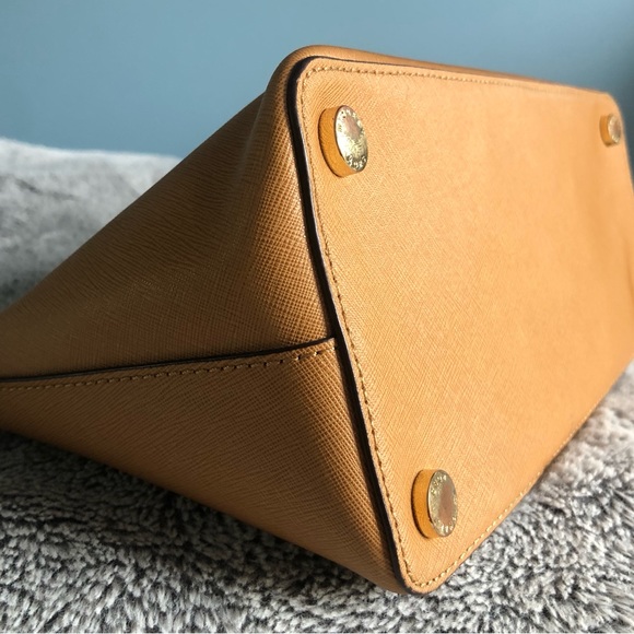 Michael Kors Handbag - Picture 6 of 8